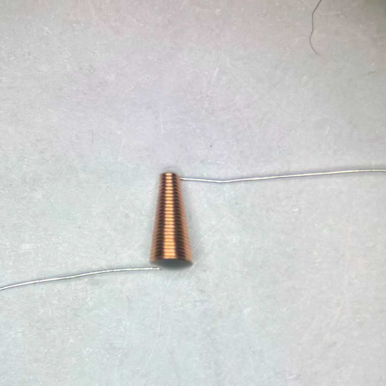 Una nueva opción para el abastecimiento global de RF: cómo los inductores cónicos personalizados de China superan los límites del rendimiento y el costo de la banda ancha